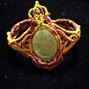 Jade and lapis macrame bracelet